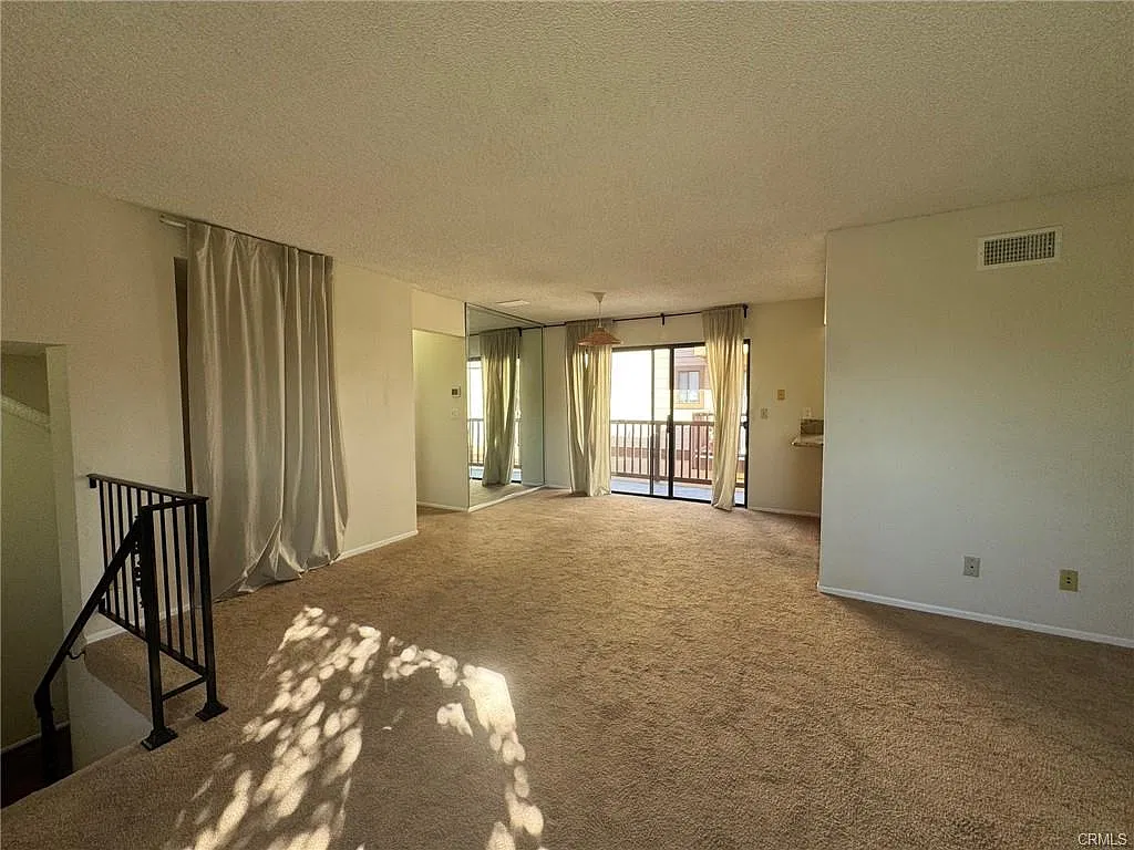 2 bed, 2.5 bath, 1271 sqft, $2,950 — Photo 4