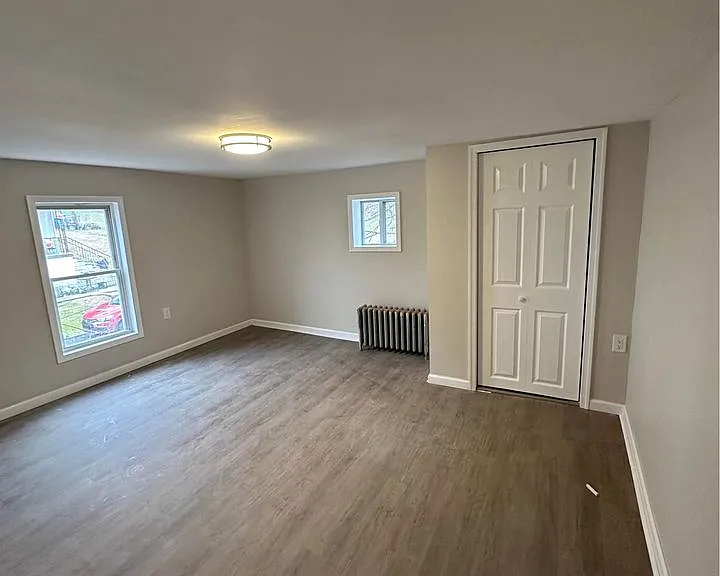 220 Crane St #1 — Photo 3