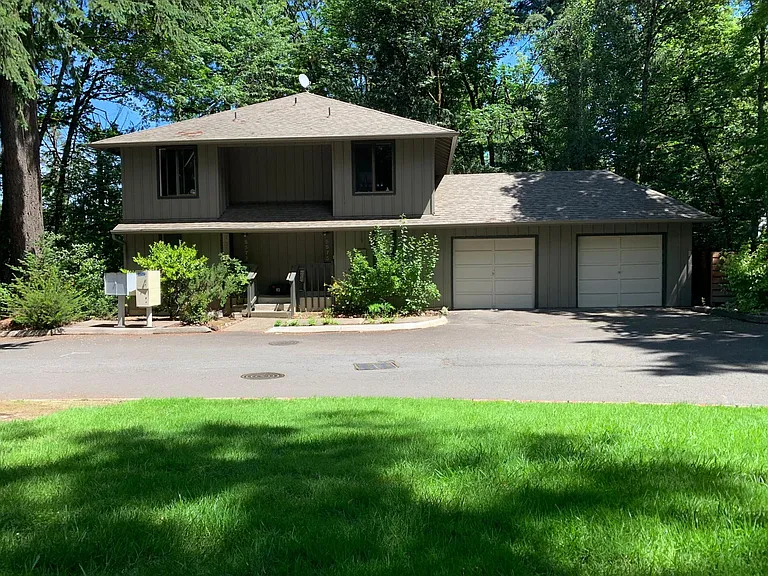 5573 SW Multnomah Blvd — Photo 1