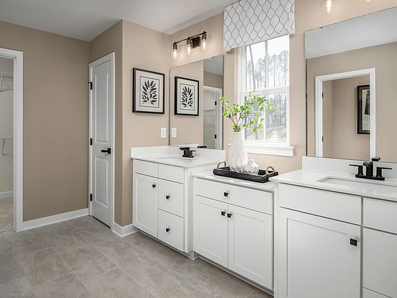 Hudson w Finished Basement