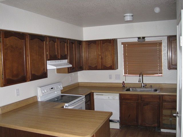 2nd image of 132 E Olive Ave