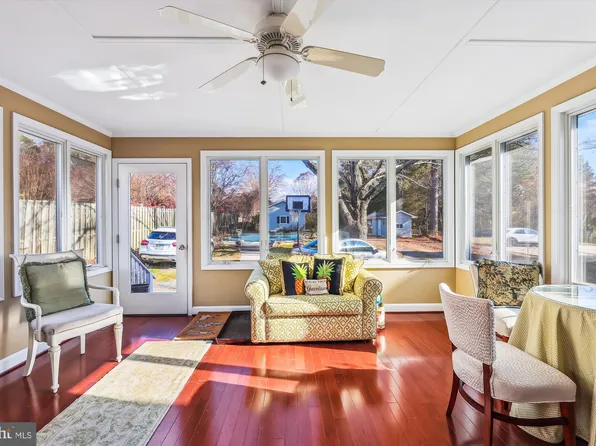 8705 Fort Hunt Rd, Alexandria, VA 22308