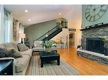 2 Windlake Ter photo 1
