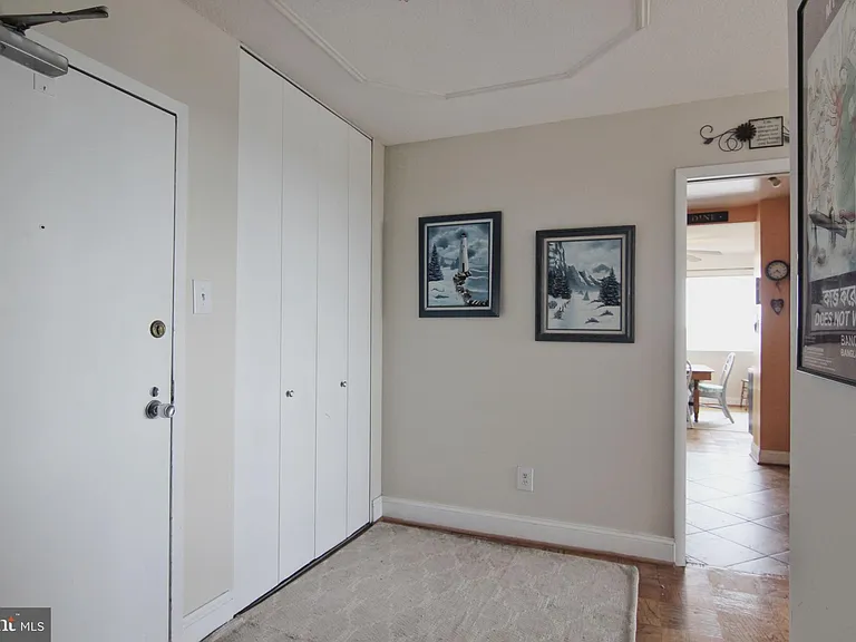 4515 Willard Ave #1604S — Photo 13