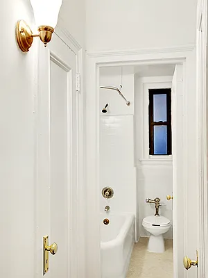 Rented by Cooper & Cooper Real Estate | media 22