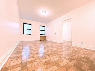 Rented by HOLTON REAL ESTATE INC.