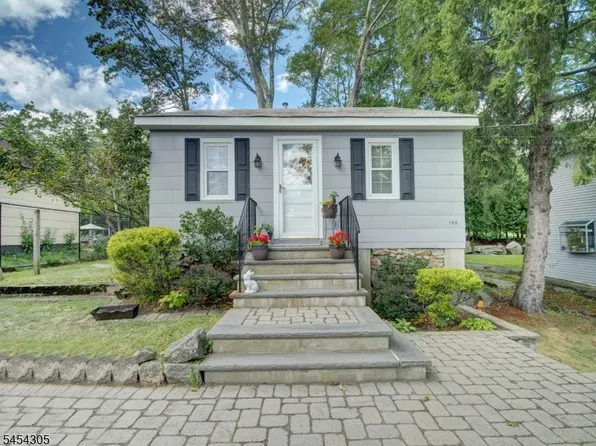 146 Monroe Trl, Hopatcong Boro, NJ 07843