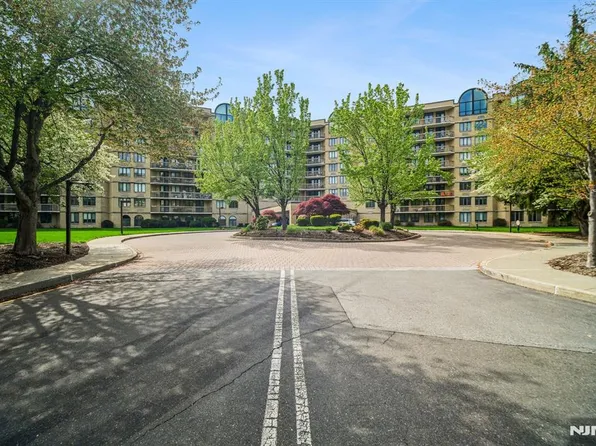10 Smith Manor Blvd APT 114, West Orange, NJ 07052