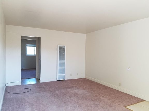4th image of 460 Nordyke Dr APT 4