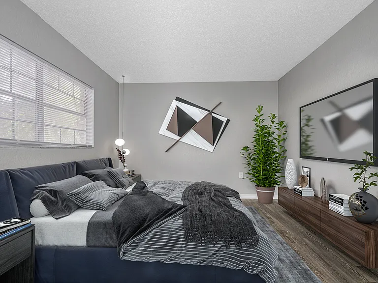 Uptown Apartments — Photo 16