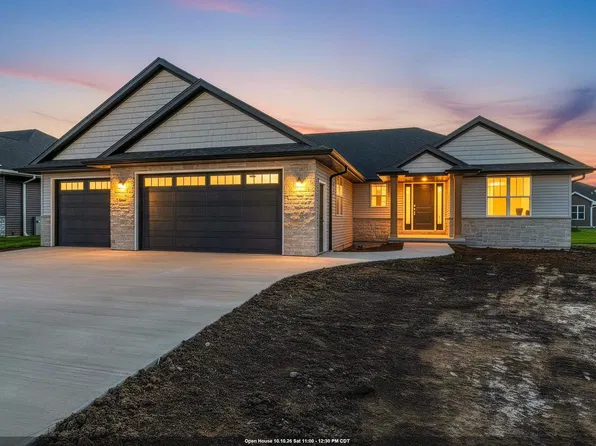 1424 Divinity Dr, De Pere, WI 54115