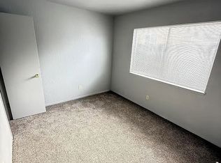 1705 Kenwood St, Sacramento, CA 95815