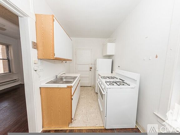 3rd image of 2237 N Bissell St #3N