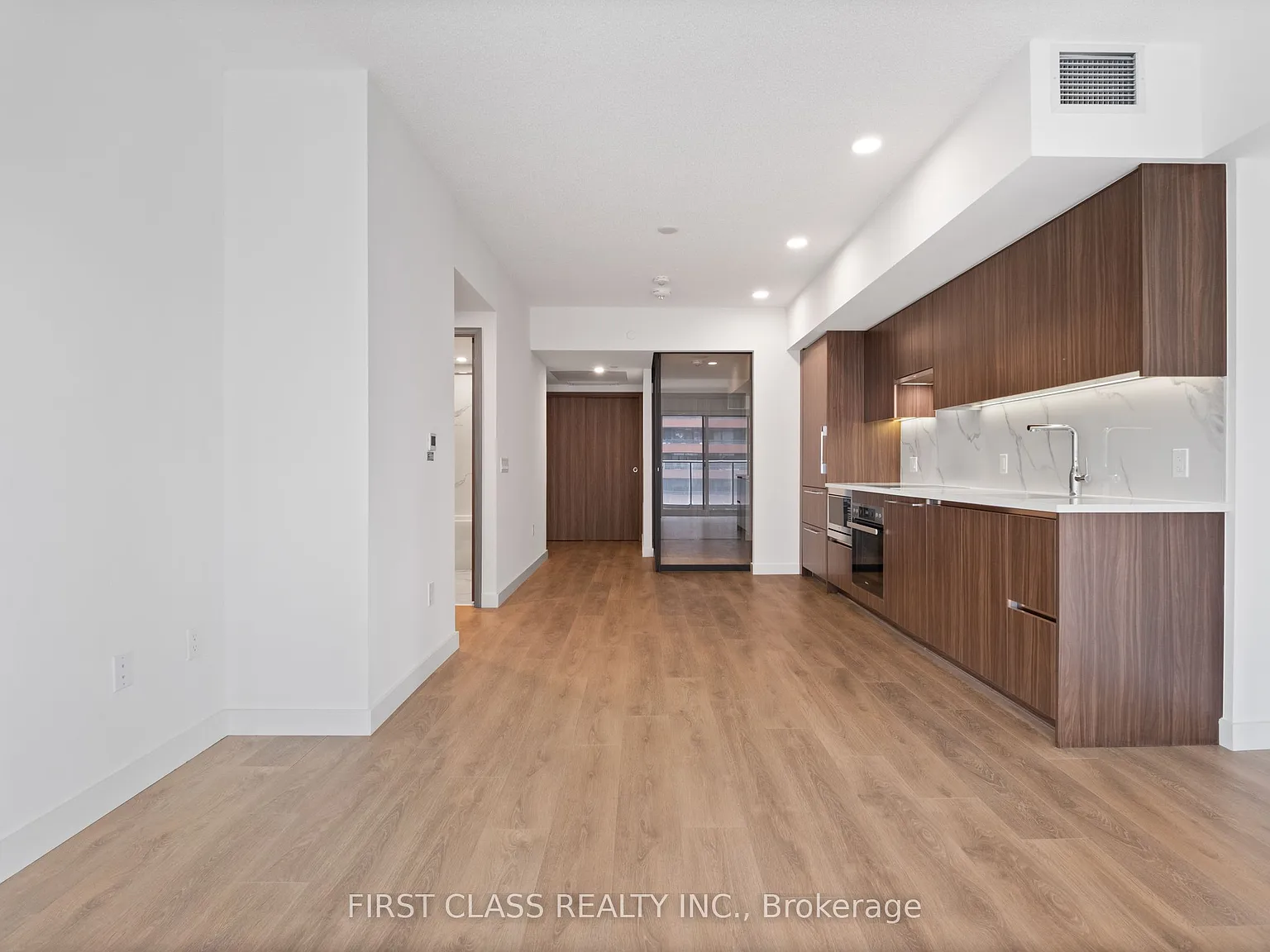 2 bed, $3,200 — Photo 3
