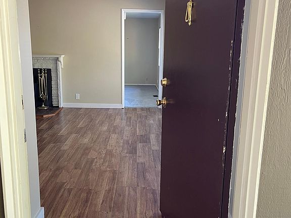 3rd image of 10721 NE 26th St