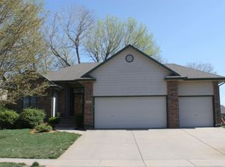 2518 N Hazelwood St, Wichita, KS 67205