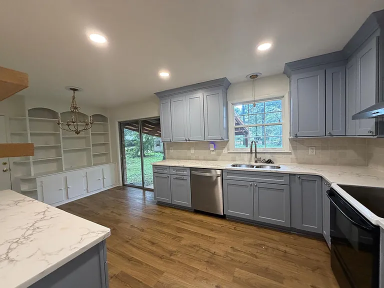 120 Forrest Dr — Photo 4