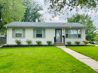 706 Watson Dr, Genoa, IL 60135