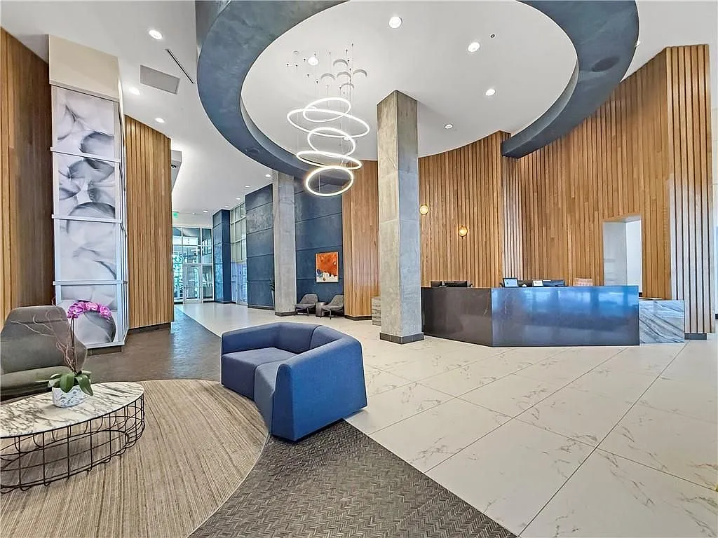 923 Peachtree St NE — Photo 3