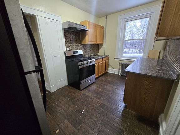 3rd image of 507 Norton Pkwy #C1
