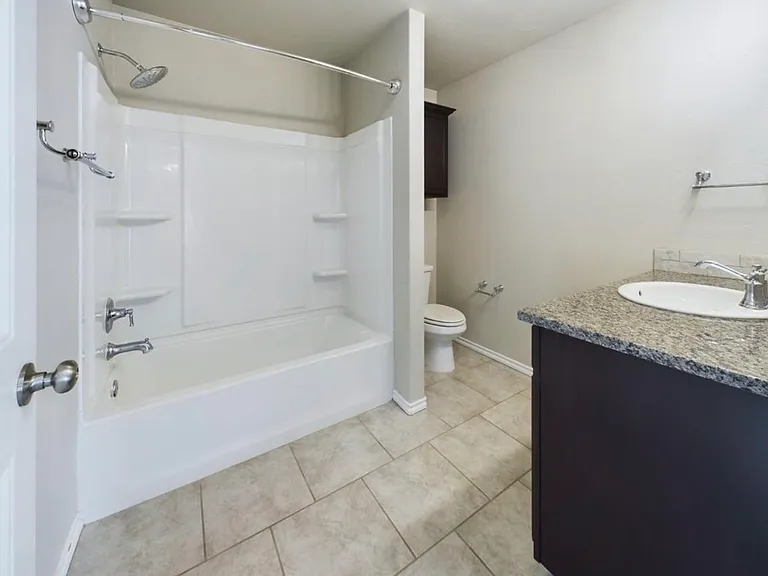 2911 Urbana Pl — Photo 7