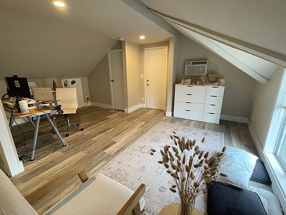 5th image of 149 Harrison Ave #B