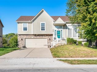 826 N Maple St, Gardner, KS 66030