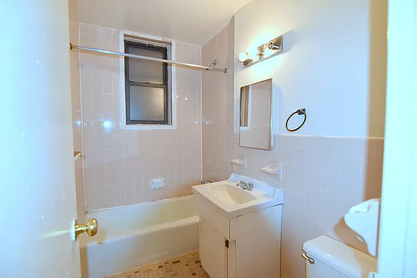 Rented by Manhattan Spaces | media 15