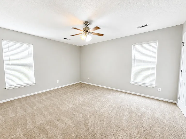 1411 Deer Spring Ct — Photo 19