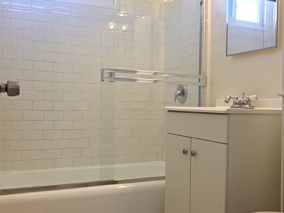 4th image of 937 Cole Ave #6A