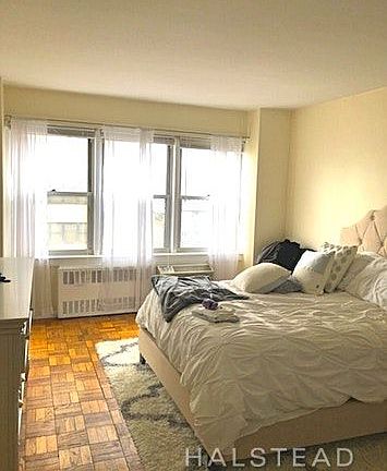 4th image of 155 E 38th St APT 17J