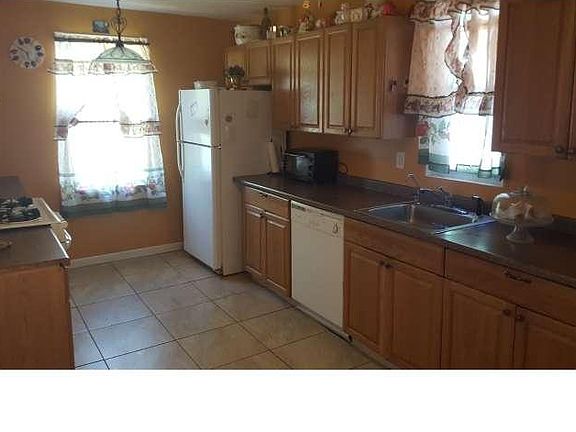 5th image of 111 Brookside Ave