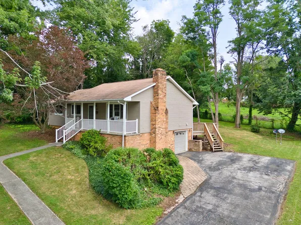 850 Church St, Christiansburg, VA 24073