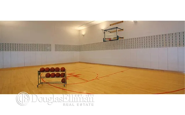 Rented by Douglas Elliman | media 10