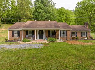 30416 Rich Valley Rd, Meadowview, VA 24361