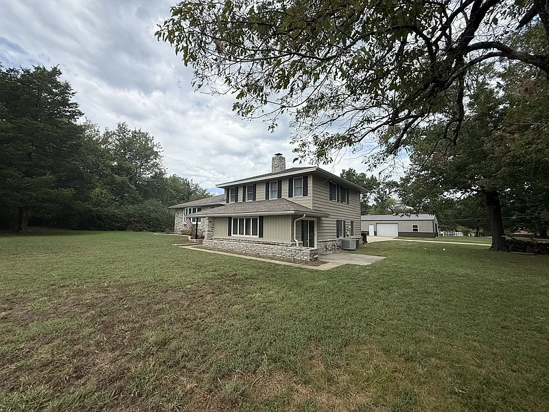 19637 County Road 1546