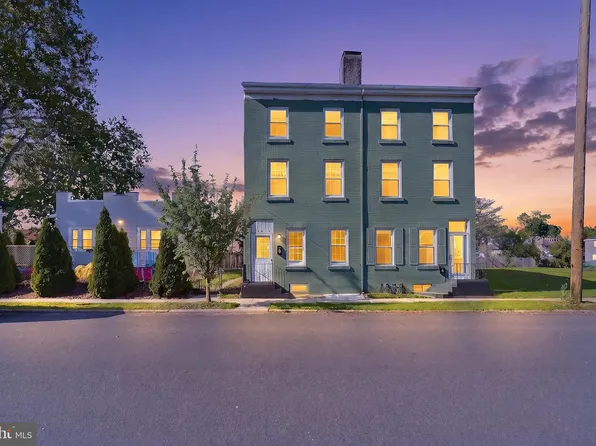 26 W 2nd St, Florence, NJ 08518