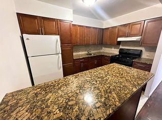 25-08 46th St, Astoria, NY 11103