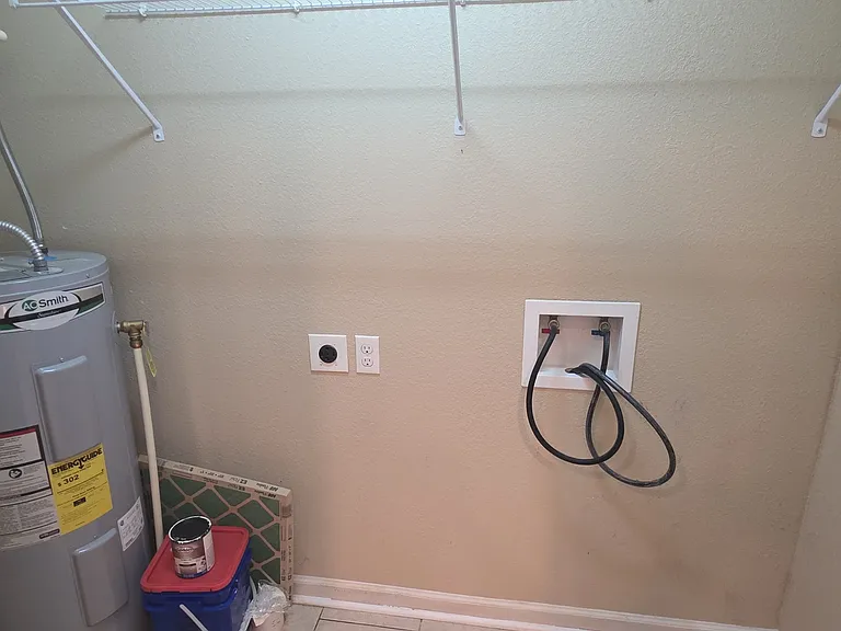 306 N Polk St — Photo 5