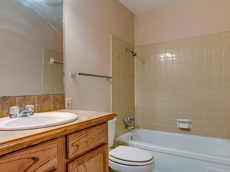 2401 Brookridge Dr #6 — Photo 10