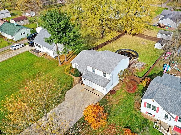 4th image of 328 Eldon Dr NW