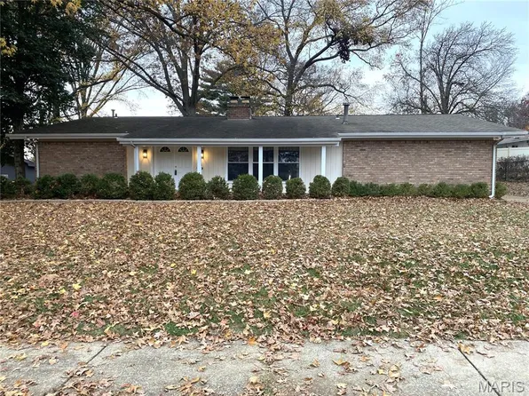 1559 Fontana Dr, Saint Louis, MO 63146
