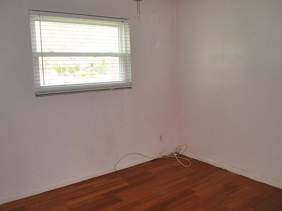 3rd image of 3123 San Salvadore Ave