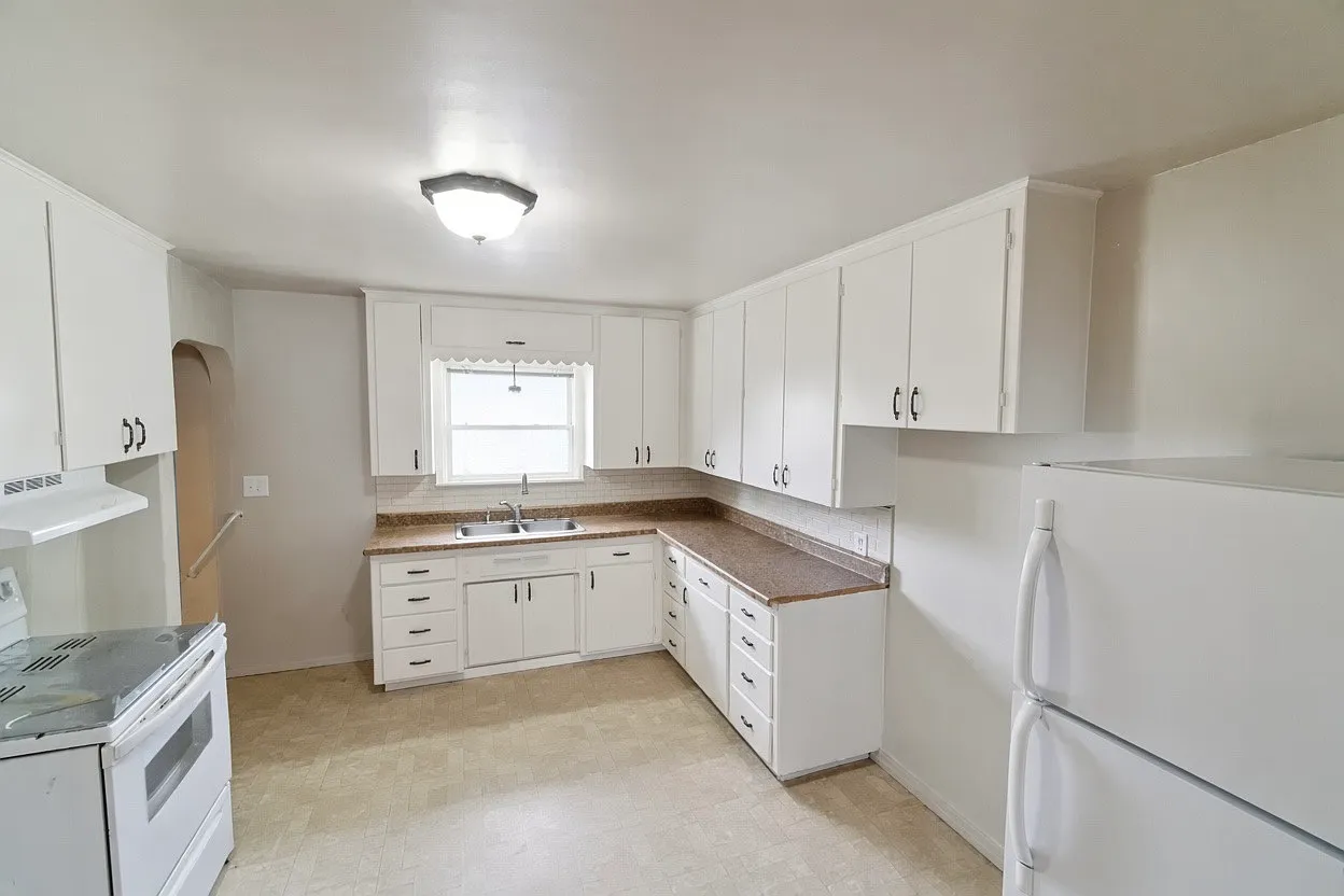 4 bed, 1573 sqft, $1,895 — Photo 4