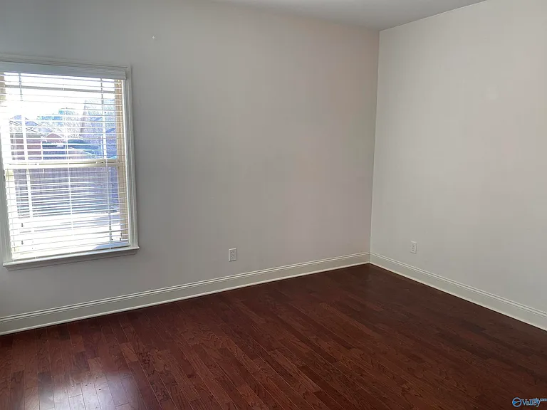 3015 Hampstead Dr SE — Photo 10
