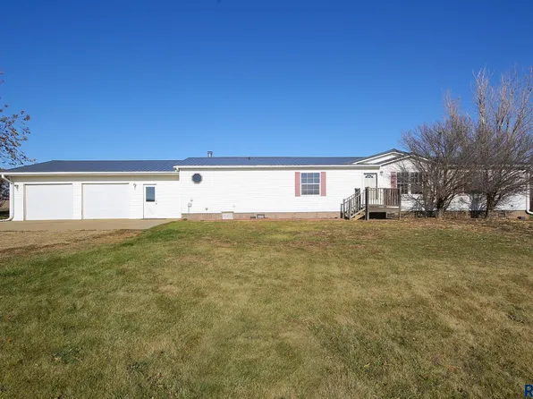 45960 278th St, Chancellor, SD 57015