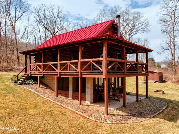 683 Cove St, Everett, PA 15537