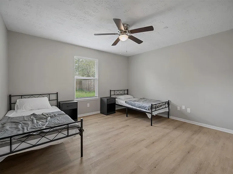 22114 Merrymount Dr — Photo 15
