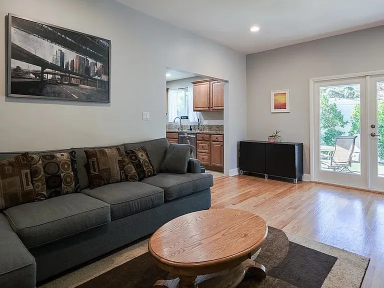 15328 Rayneta Dr — Photo 31
