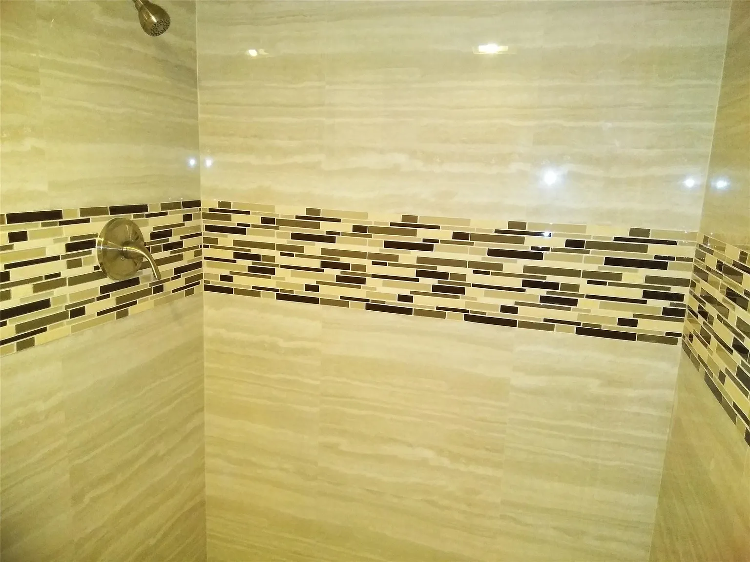 2 bed, 2.0 bath, 938 sqft, $2,600 — Photo 3